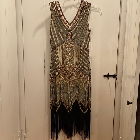 Sequins Flapper Dress - Picture 6 of 7